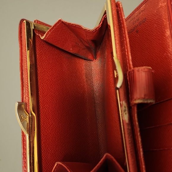 Red LV Louis Vuitton Epi Kiss Wallet - Picture 10 of 12